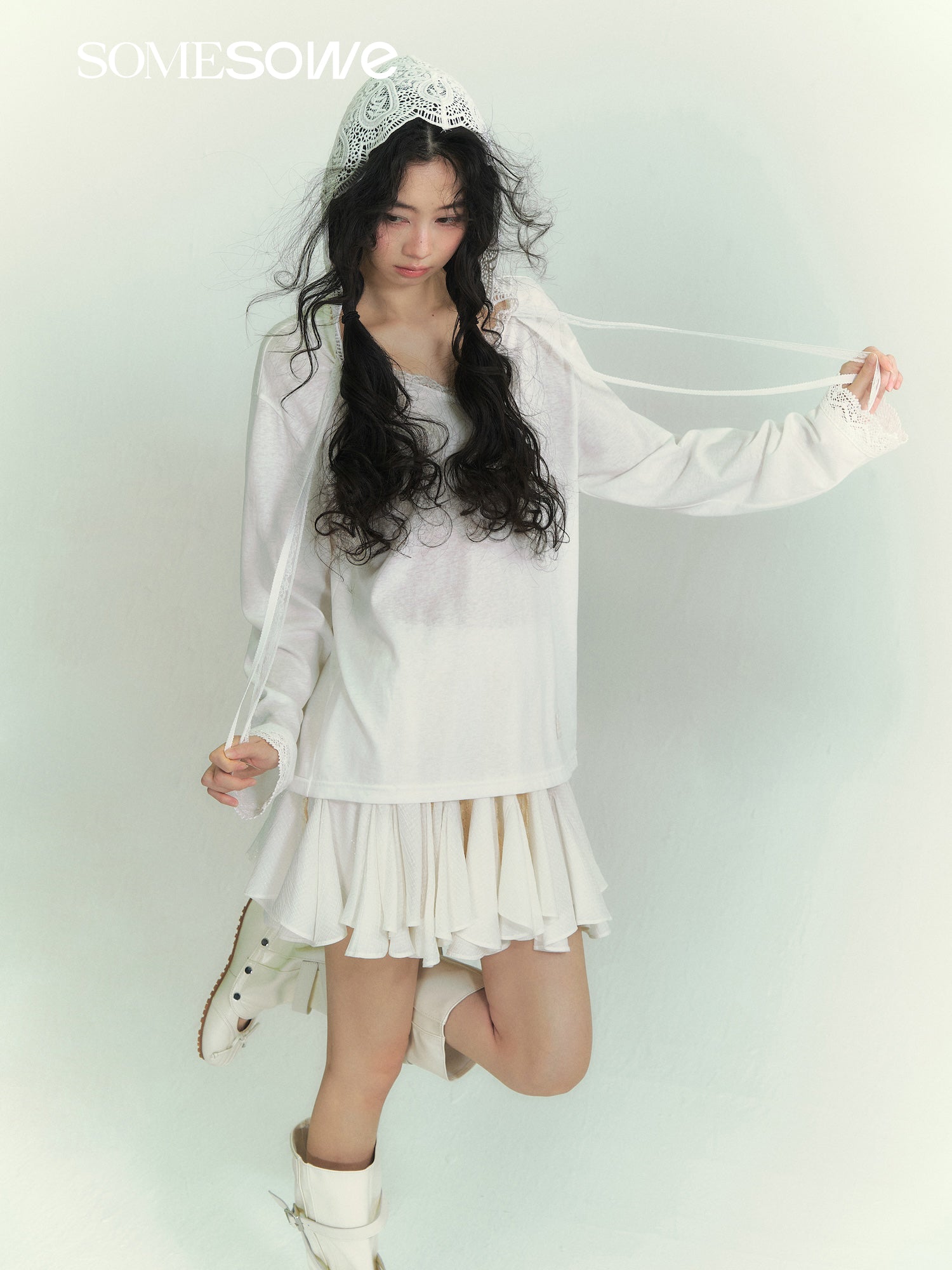 SOMESOWE S2609075 Lace patchwork ribbon hooded T-shirt