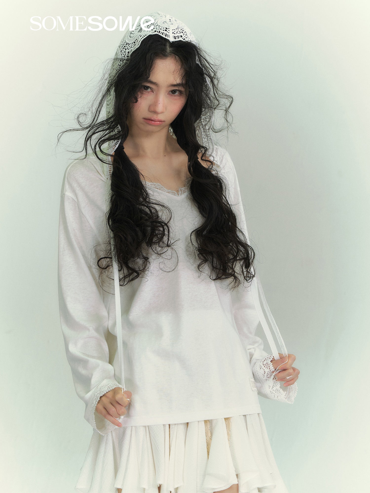SOMESOWE S2609075 Lace patchwork ribbon hooded T-shirt