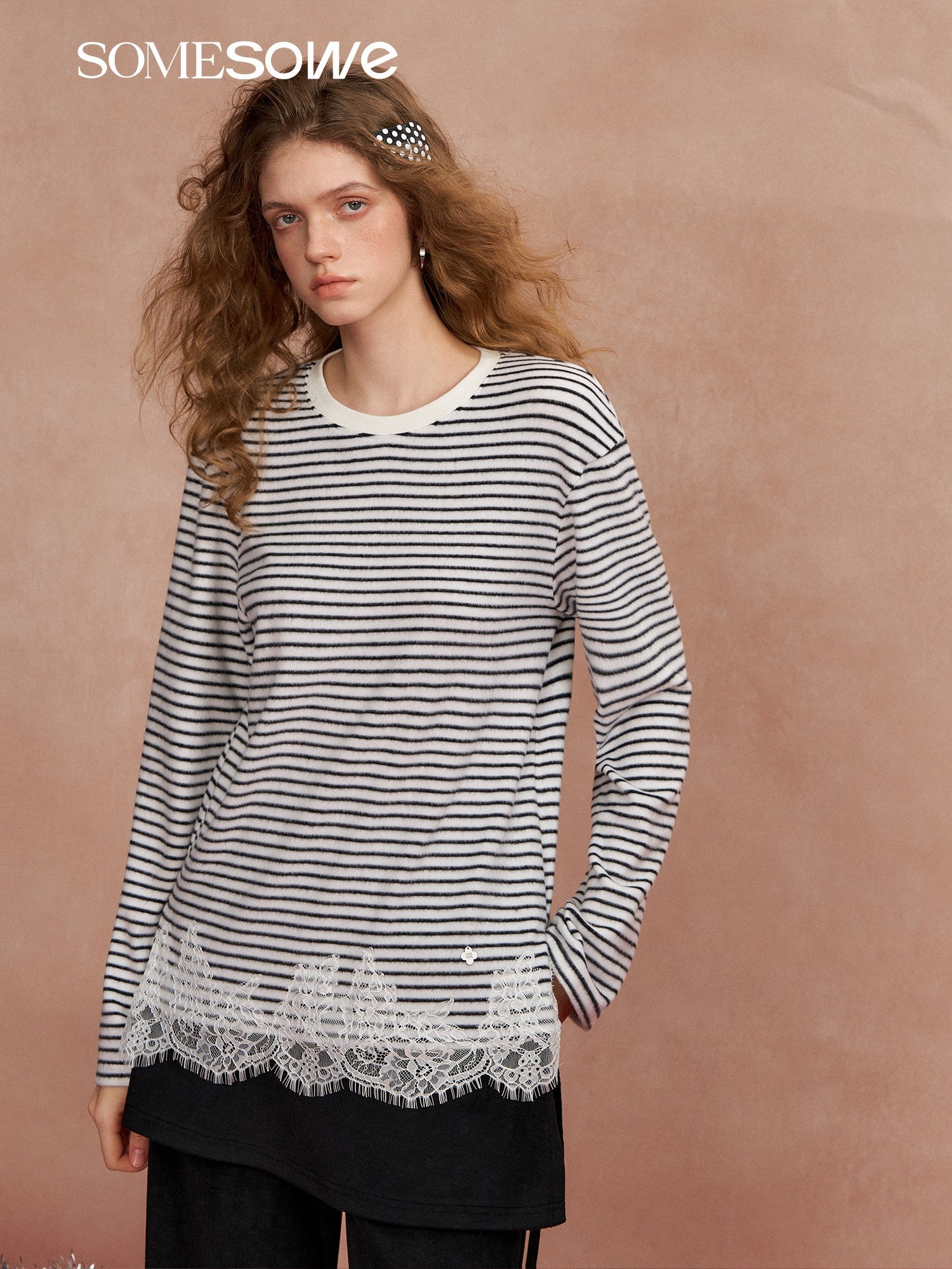 SOMESOWE S2508297 Lace patchwork velvet striped long sleeved T-shirt