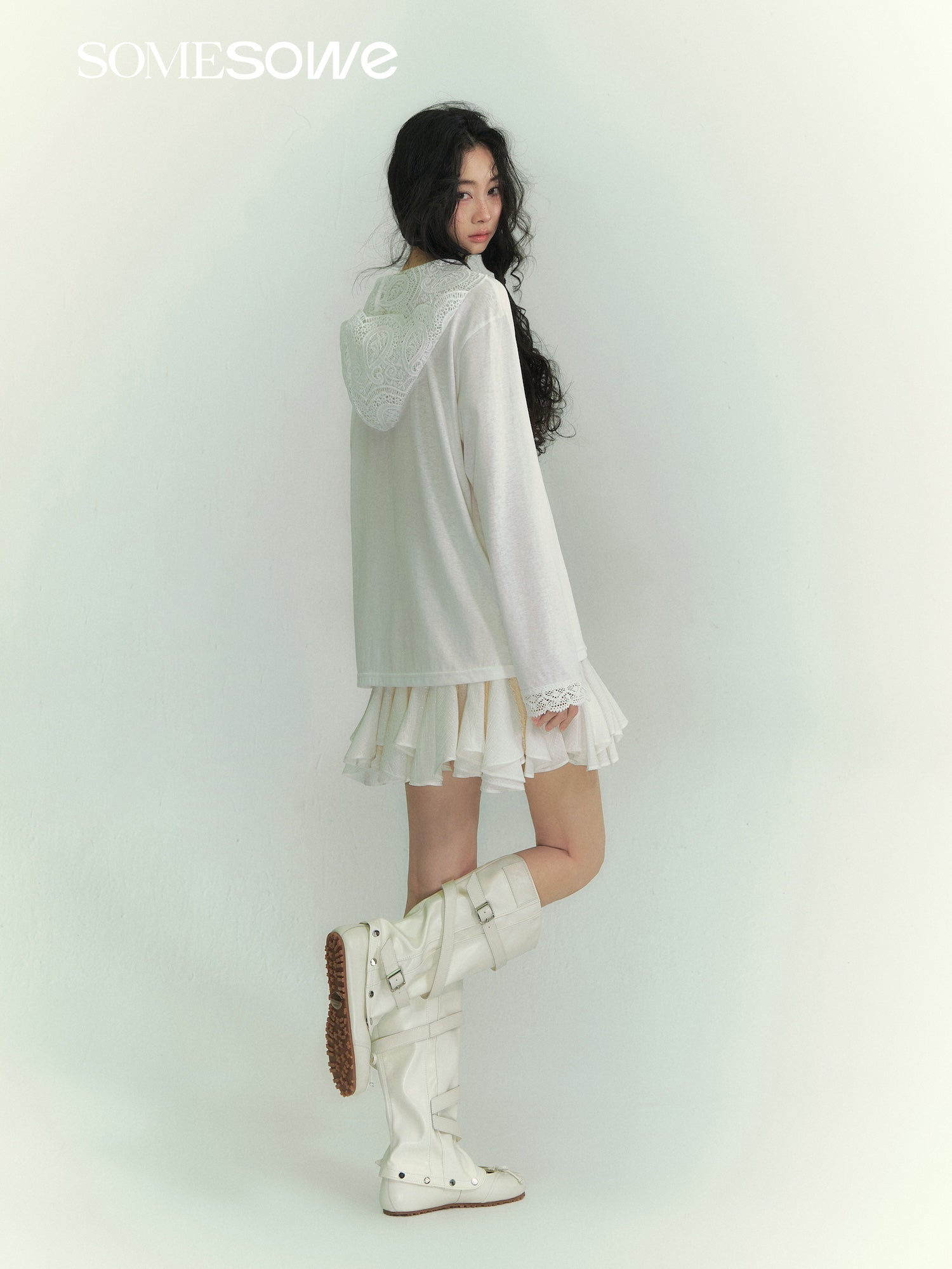 SOMESOWE S2609075 Lace patchwork ribbon hooded T-shirt