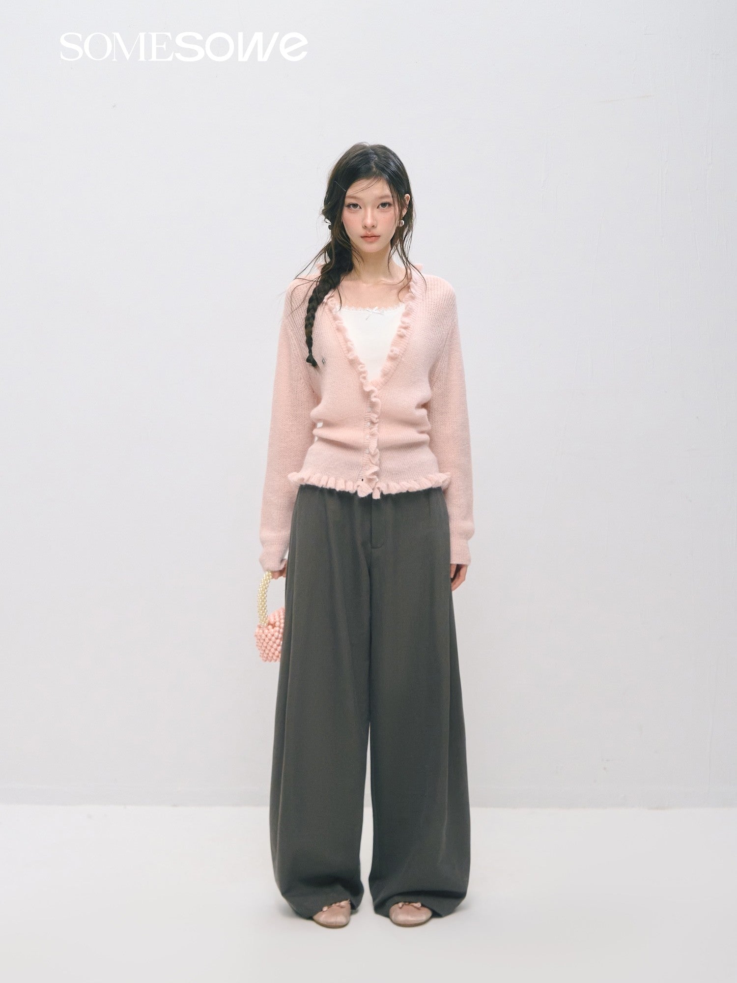 SOMESOWE S2509033 Big V-neck lace cinched cardigan