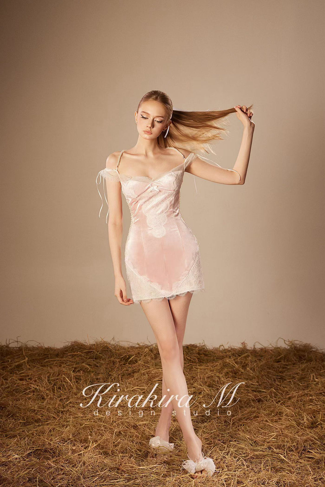 Kirakira.M K121150 &quot;Wonderlust&quot; Pick velvet with lace dress