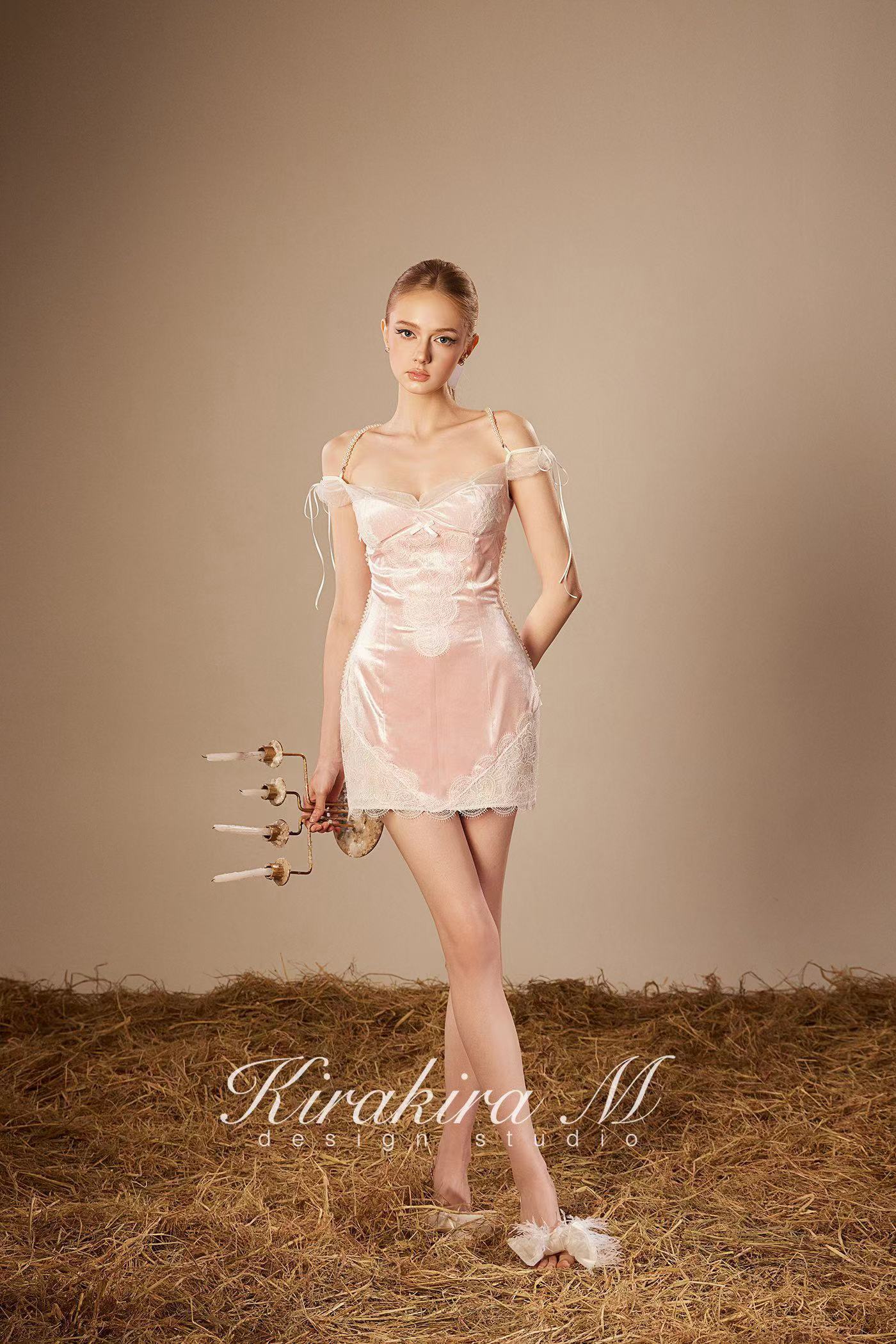 Kirakira.M K121150 &quot;Wonderlust&quot; Pick velvet with lace dress