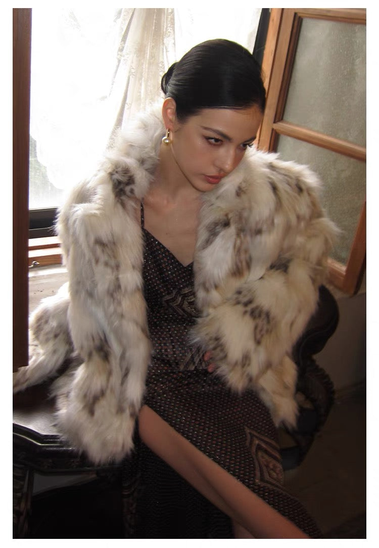 FINDYAWINGS Contrast Fur Coat