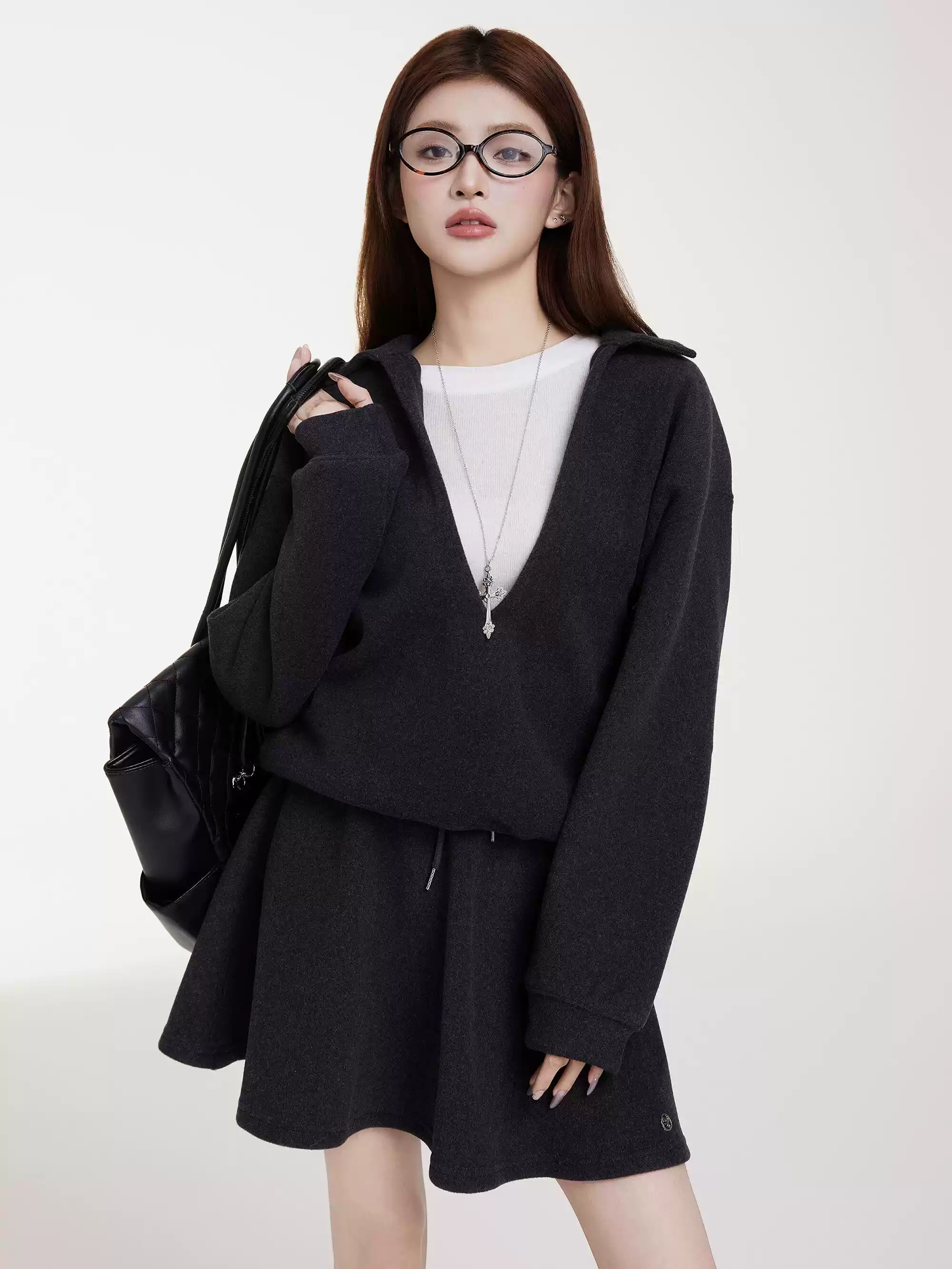 OTEBANBASS Deep Grey V-Neck Two-Piece Outfit Set