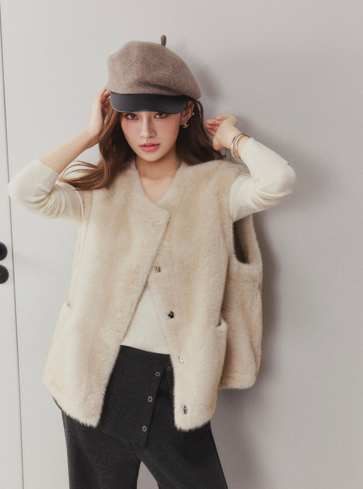 OTEBANBASS Ote260901 Relaxed Fit Eco-Fur Vest Jacket
