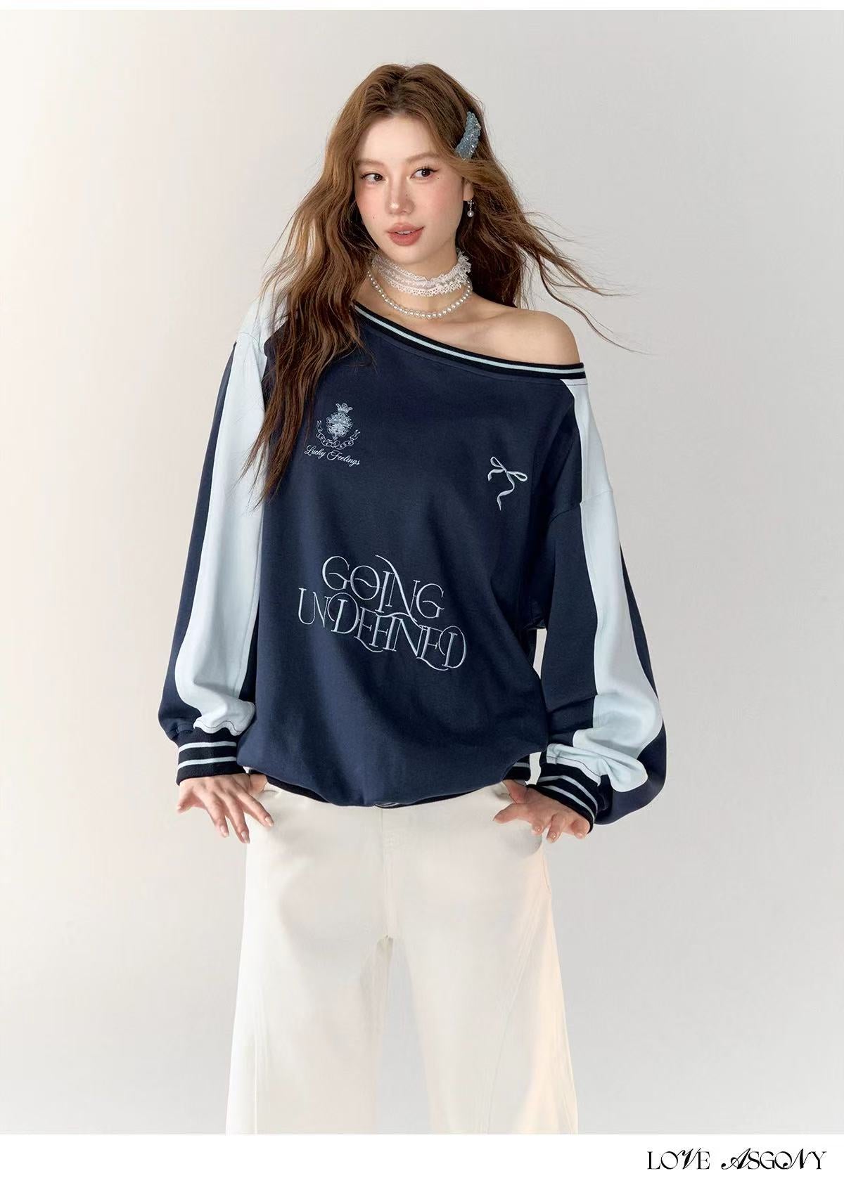 AsGony ASG24742 Sports style contrasting color hoodie