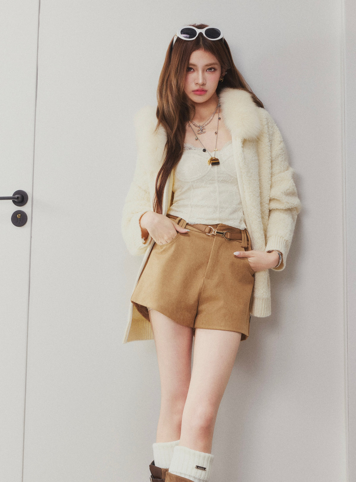 OTEBANBASS Ote260927 High-Waist Versatile Suede Shorts