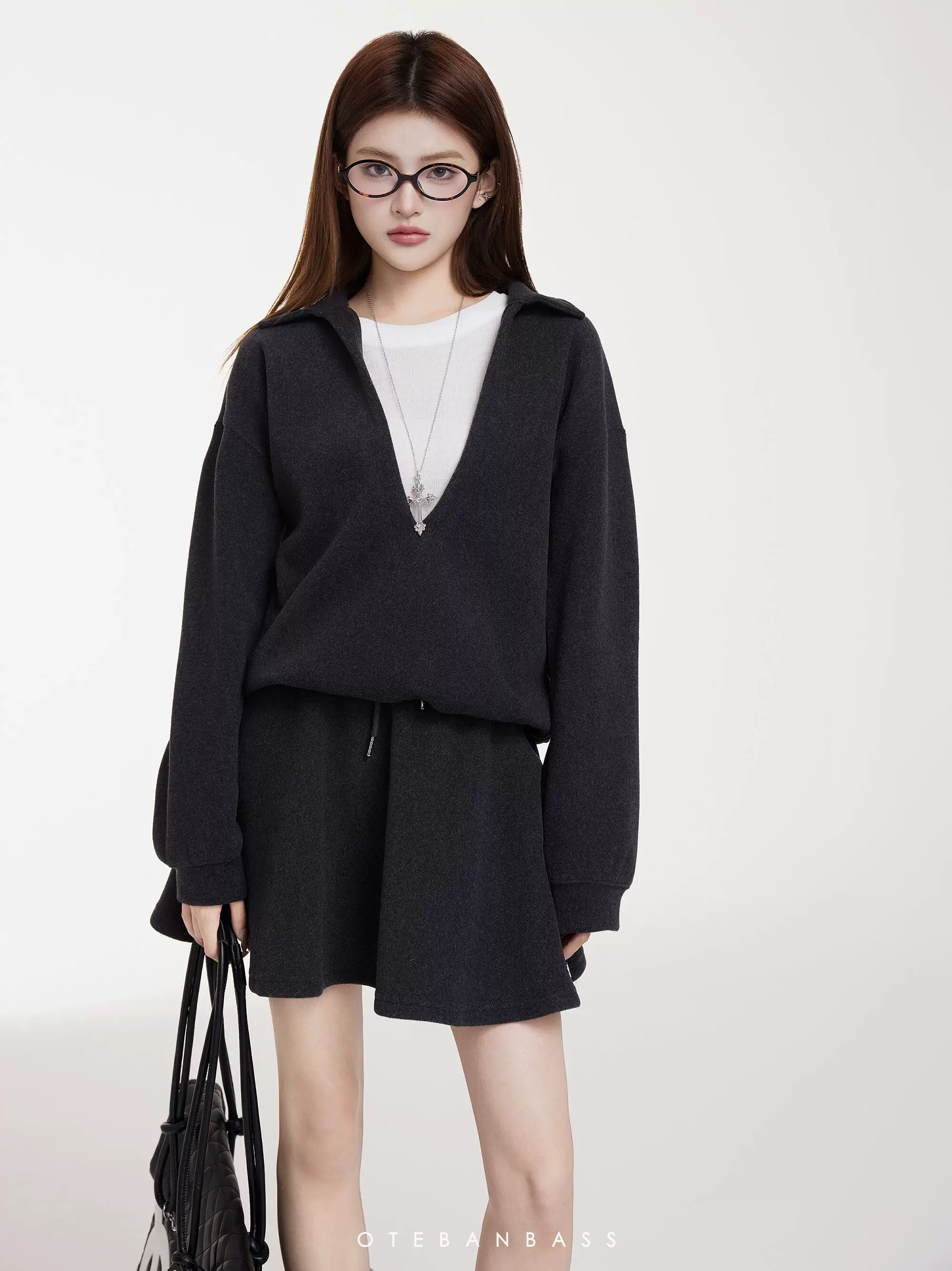 OTEBANBASS Deep Grey V-Neck Two-Piece Outfit Set
