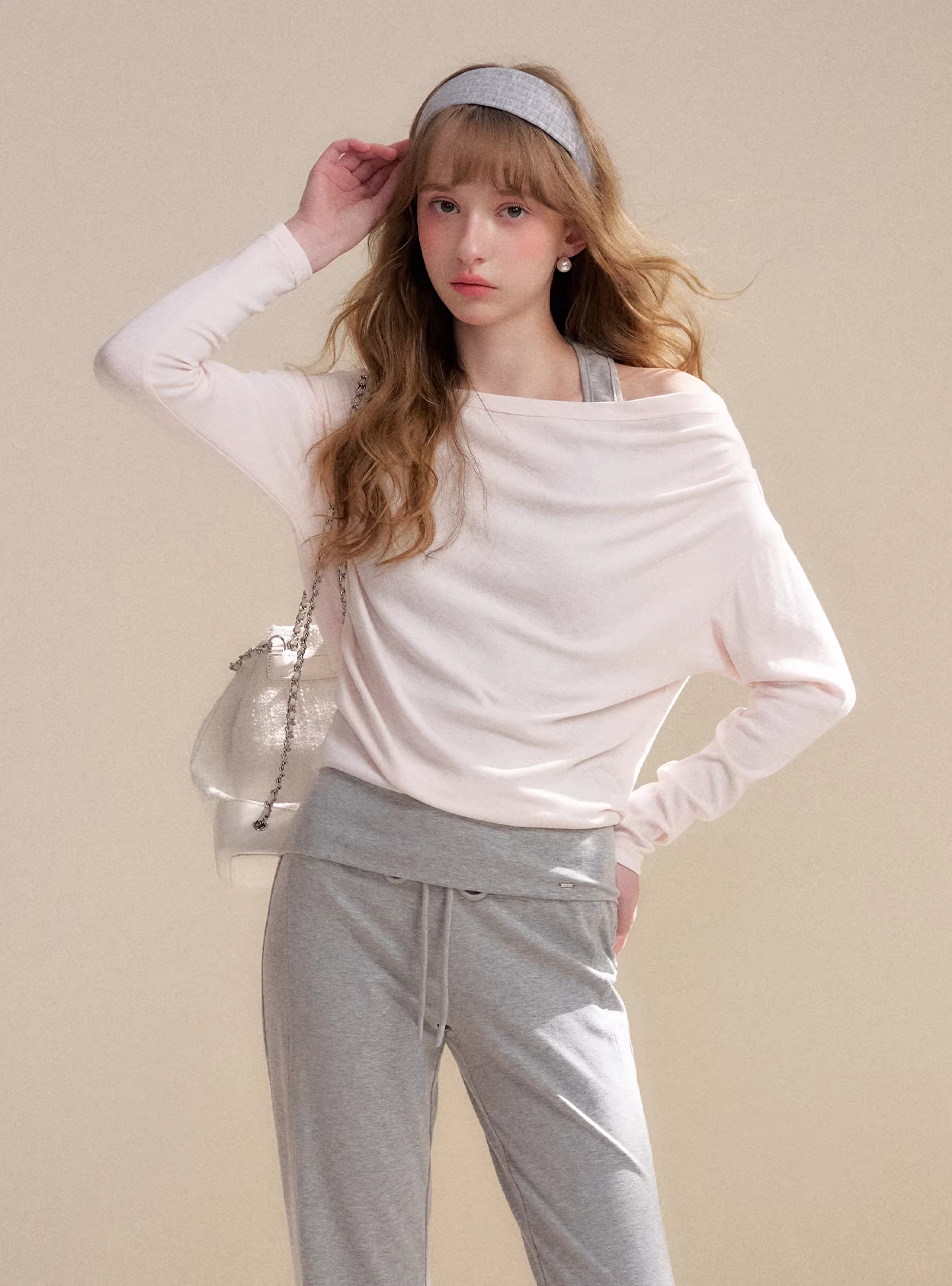 Kroche KZY8071&amp;KZY8072 Off shoulder contrasting T-shirt + pants