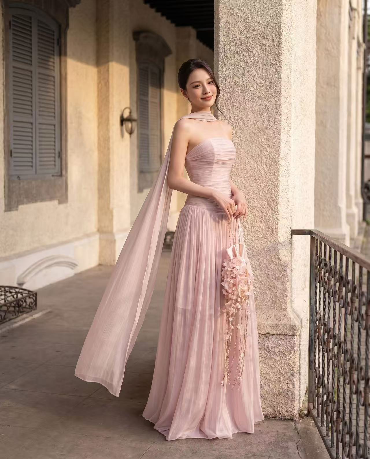 Lovelyn Blush Bloom