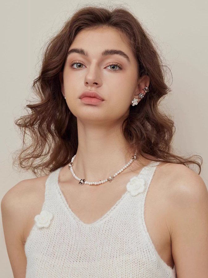 ARSIS Vitality flower ear bone clip