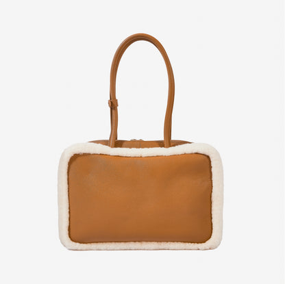 UGG OZ5002 LOGO LEATHER  TOTE BAG