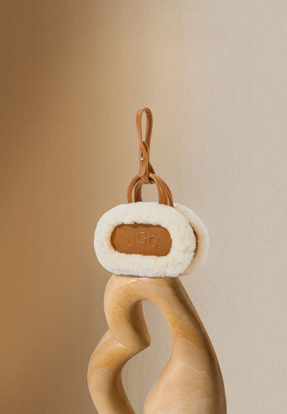 UGG OZ5010 LOGO LEATHER  POUCH