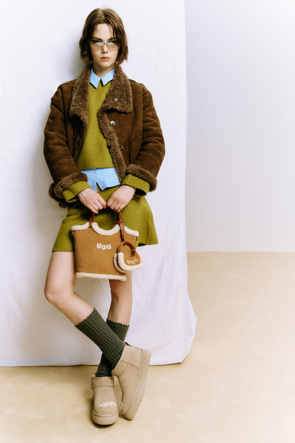 OZLANA UGG OZ5007 LOGO-LETTERING TOTE BAG