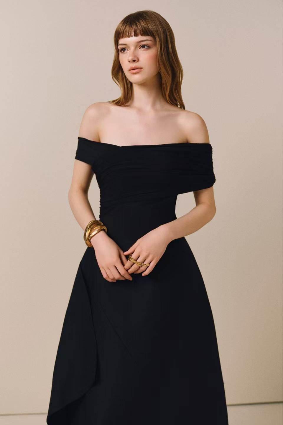 CICI NANCY Off-Shoulder Midi Dress