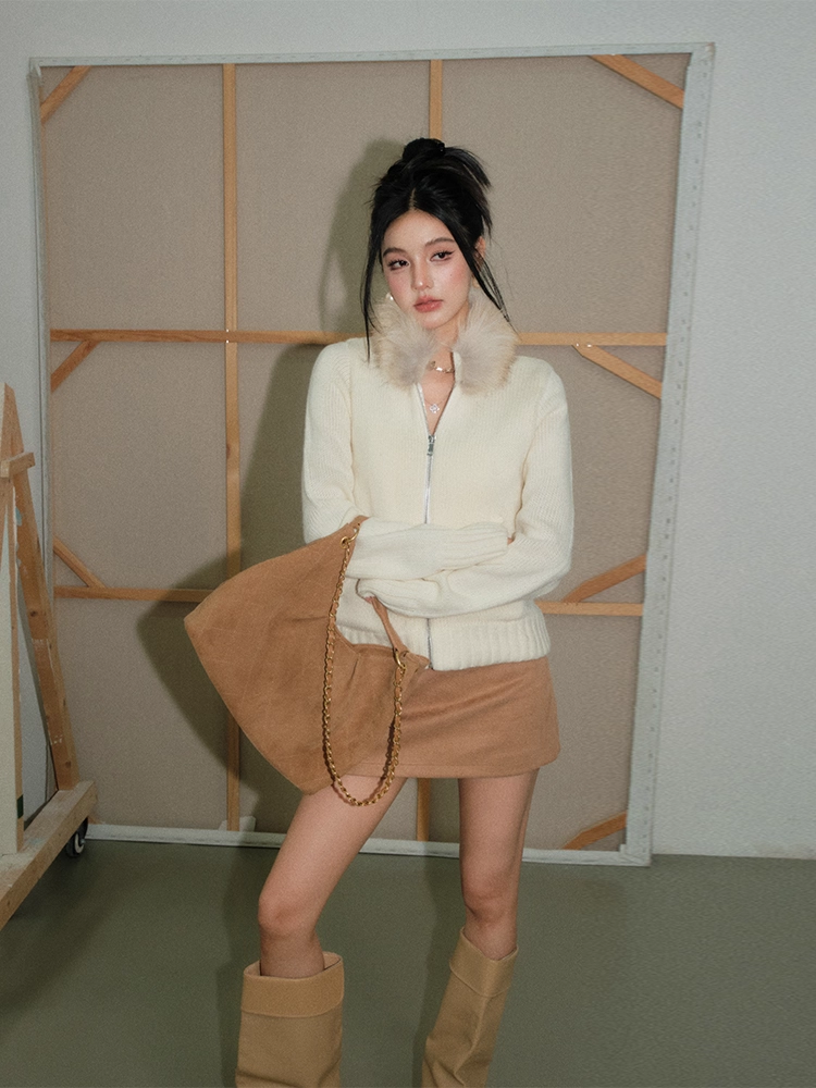 OLIVIA DUO DWT25423 Fur-Collar Top and Belted Brown Culottes Set