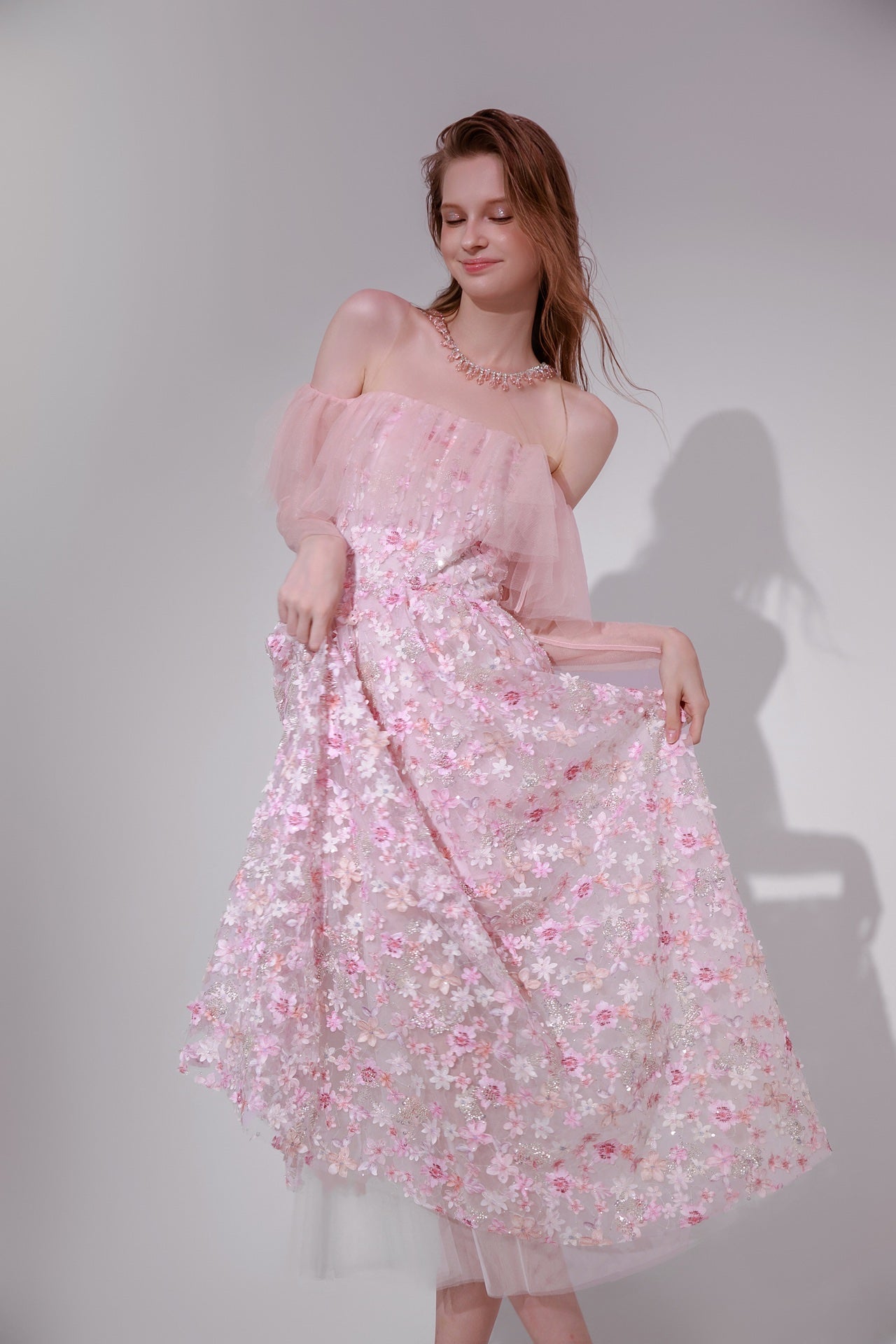 Wardrobes by chen Pink Sequin Flower and Embroidery midi dress