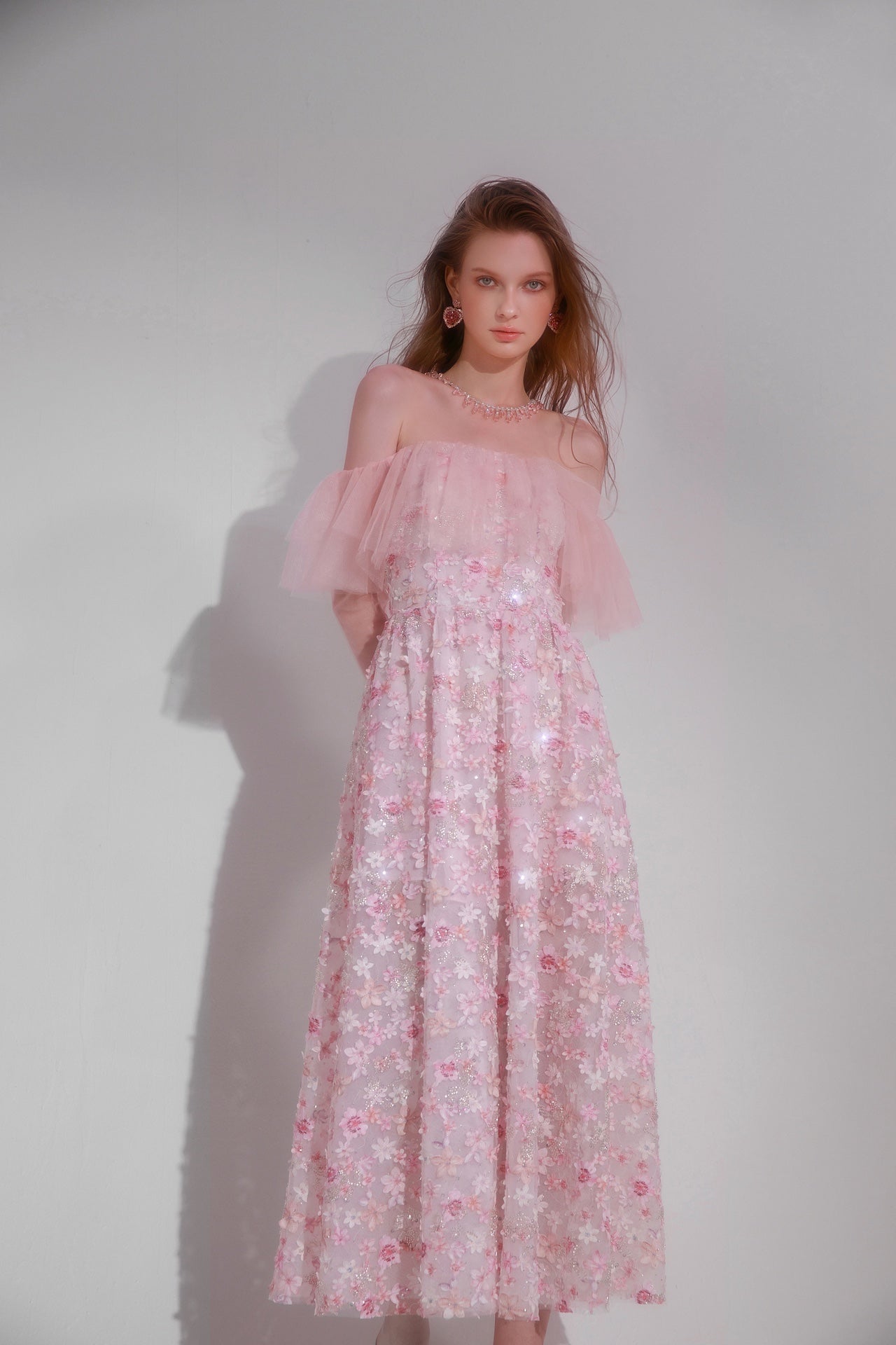 Wardrobes by chen Pink Sequin Flower and Embroidery midi dress