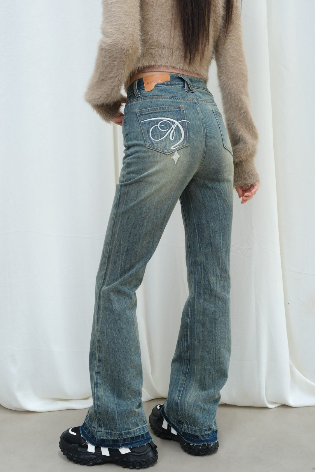 LAFREEDOM WASHED DENIM PANTS