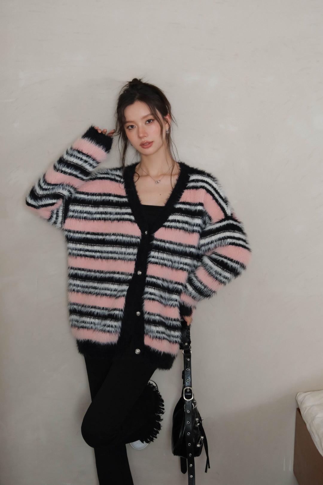 LAFREEDOM Pink gray plush wide knit cardigan