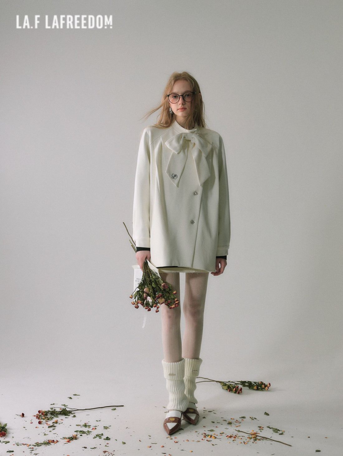 LA FREEDOM Bow-Tie Cape Coat(2 colors)