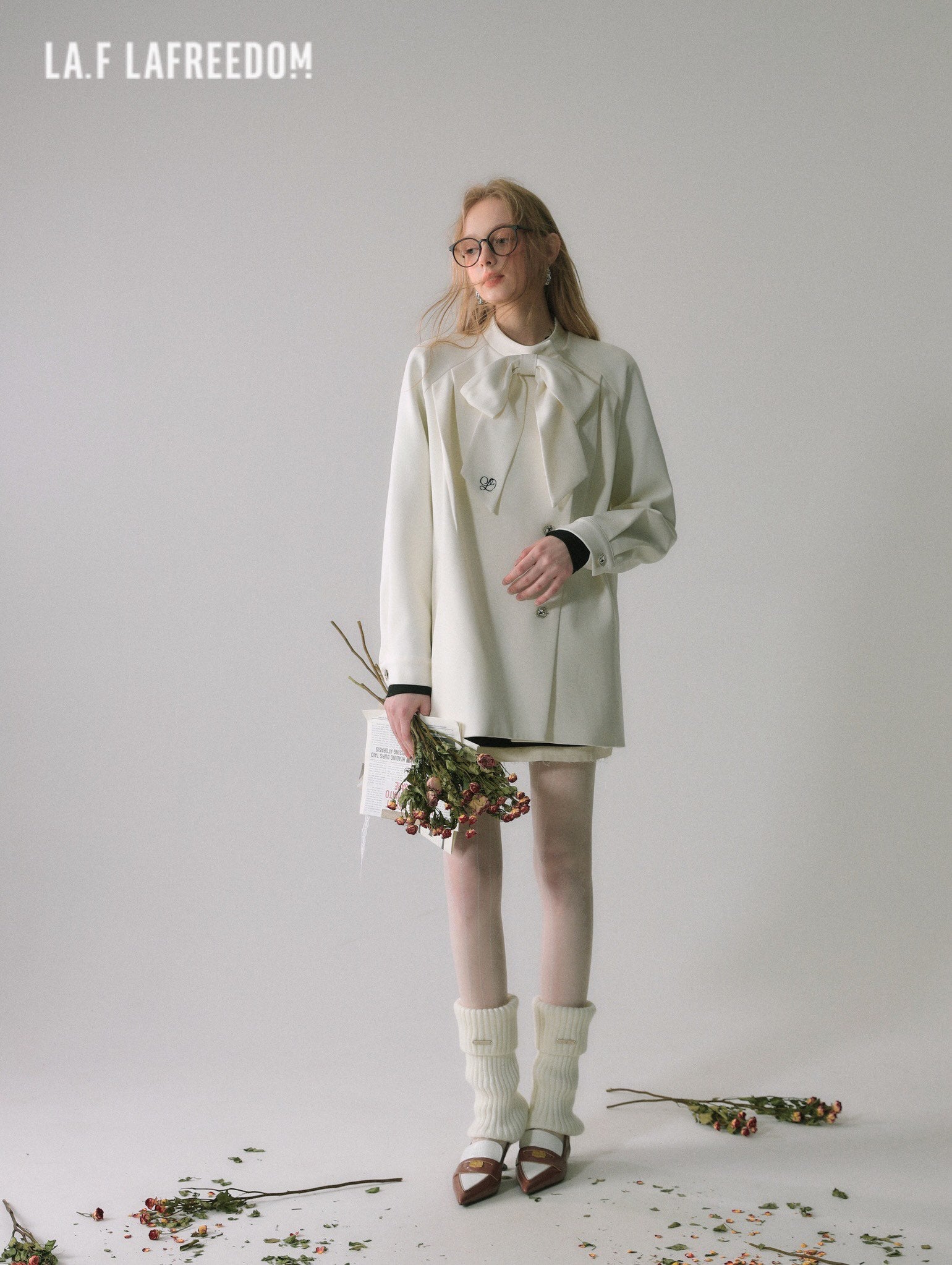 LA FREEDOM Bow-Tie Cape Coat（2 colors）