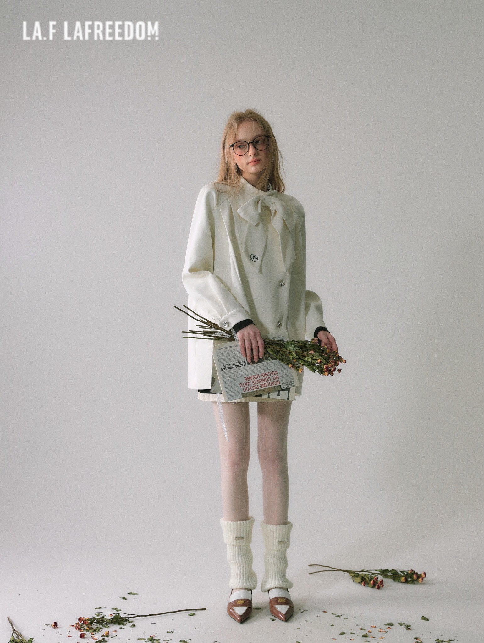 LA FREEDOM Bow-Tie Cape Coat（2 colors）