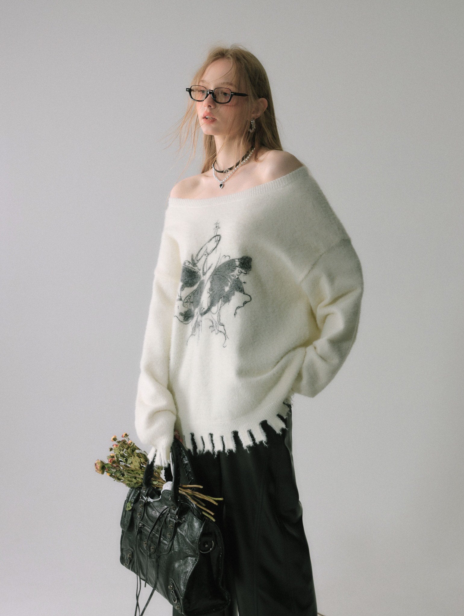 LA FREEDOM Butterfly Irregular Edges Sweater（two colors）