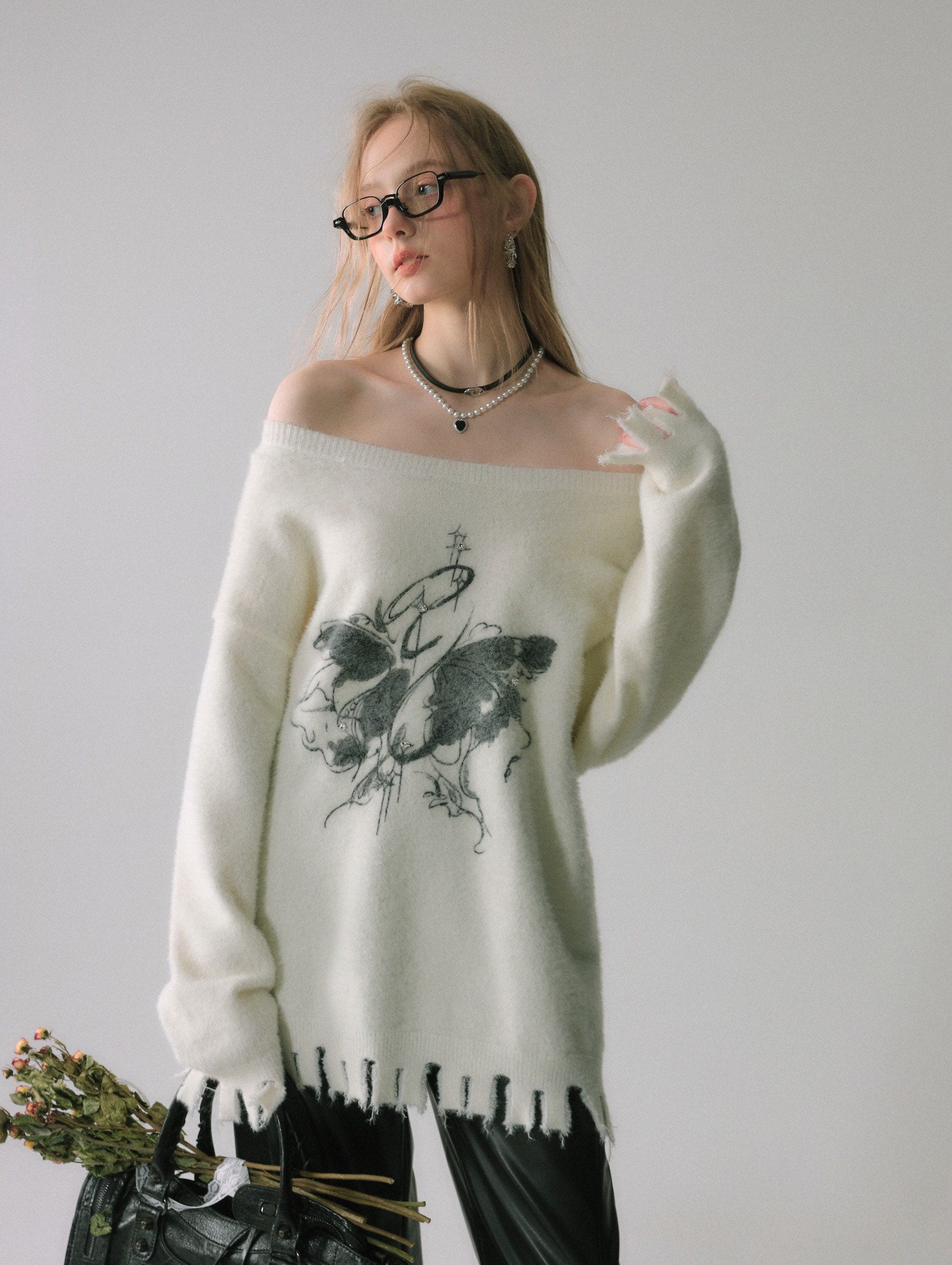 LA FREEDOM Butterfly Irregular Edges Sweater（two colors）