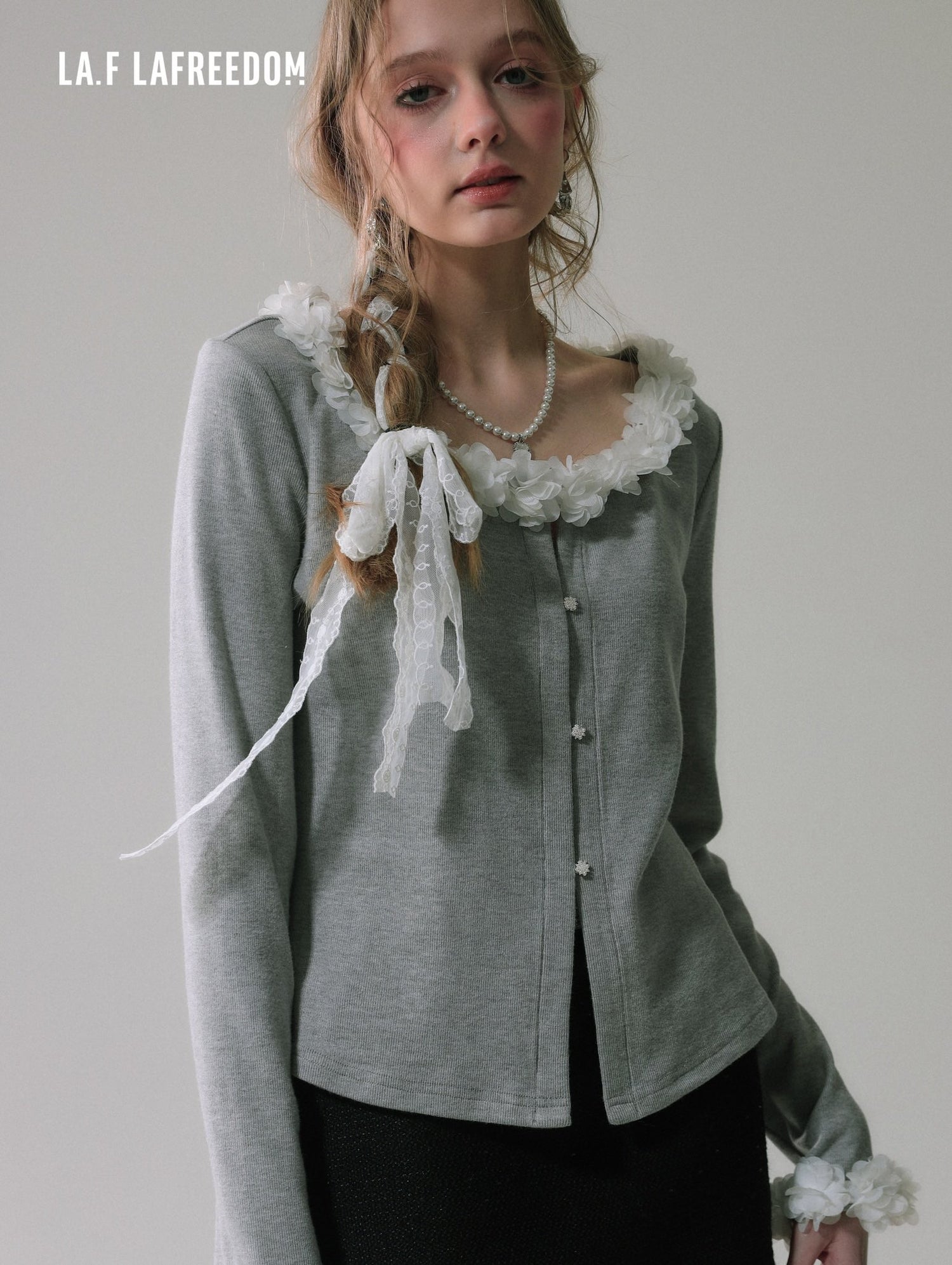 LA FREEDOM Flower knitted cardigan top