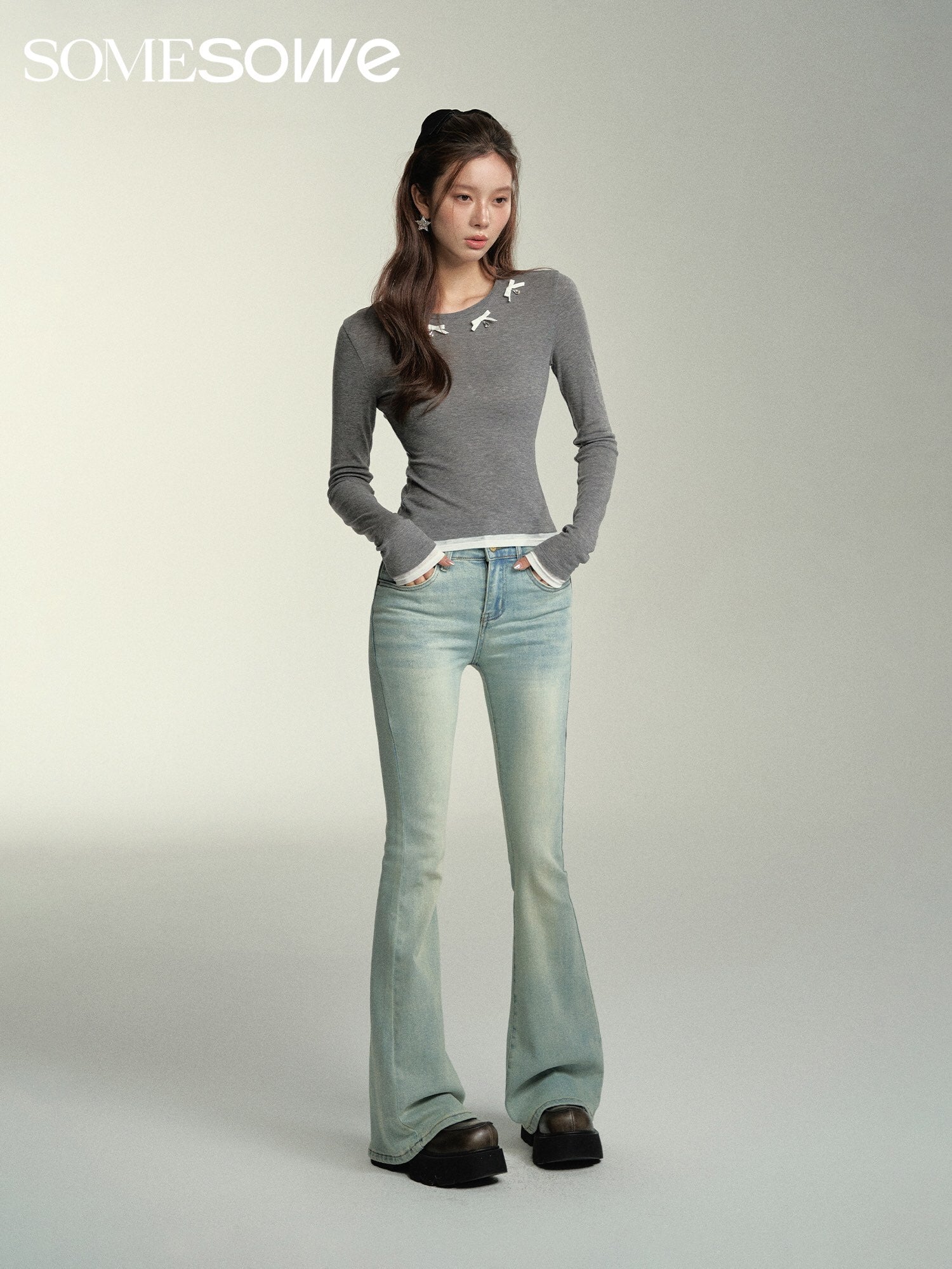 SOMESOWE Slim Fit Hip-Lifting Flared Jeans