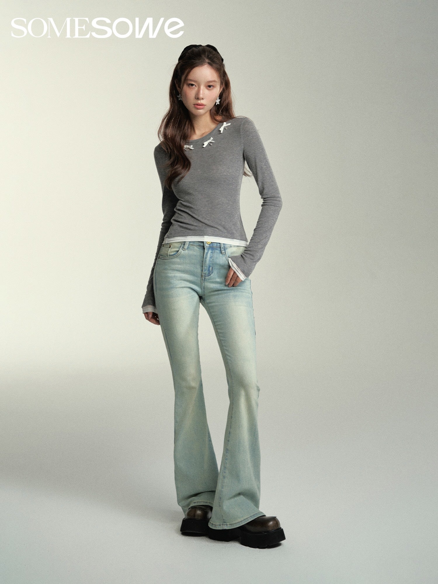 SOMESOWE Slim Fit Hip-Lifting Flared Jeans