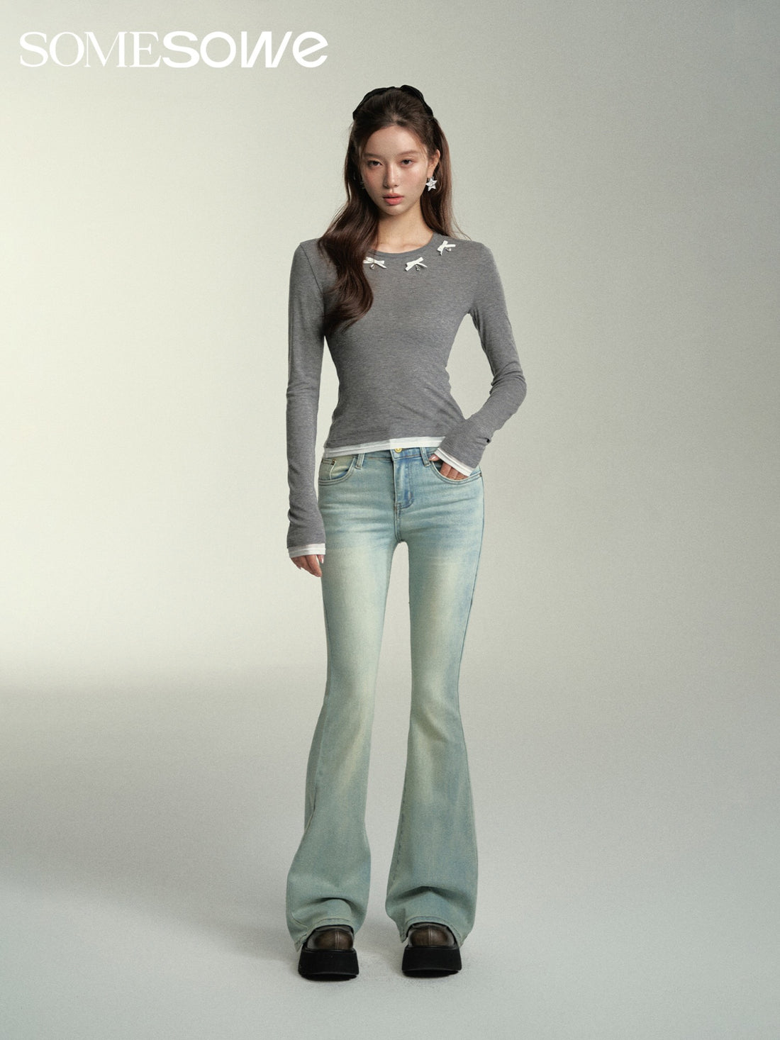 SOMESOWE Slim Fit Hip-Lifting Flared Jeans