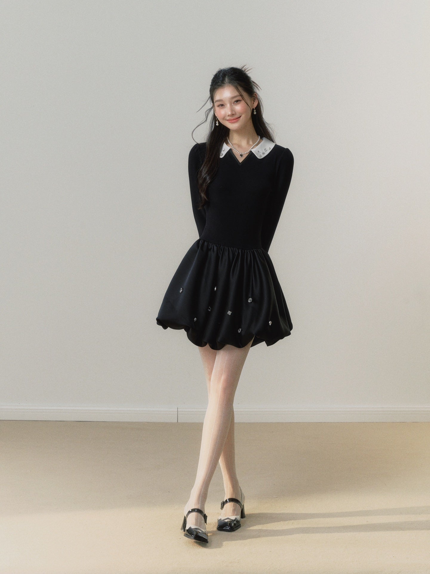 Lafreedom Pearl Collar Black Mini Dress CHUUI_Collection Lafreedom Pearl Collar Black Mini Dress CHUUI_Collection