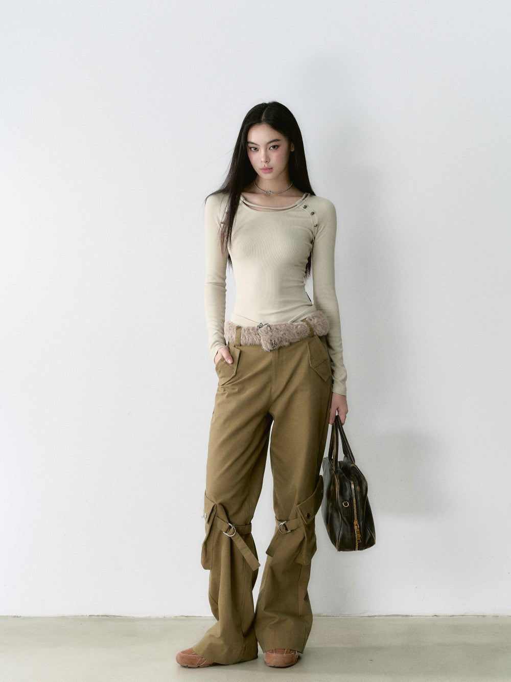 VIA PITTI V24DTP129 Rivet Knit Top(2color)