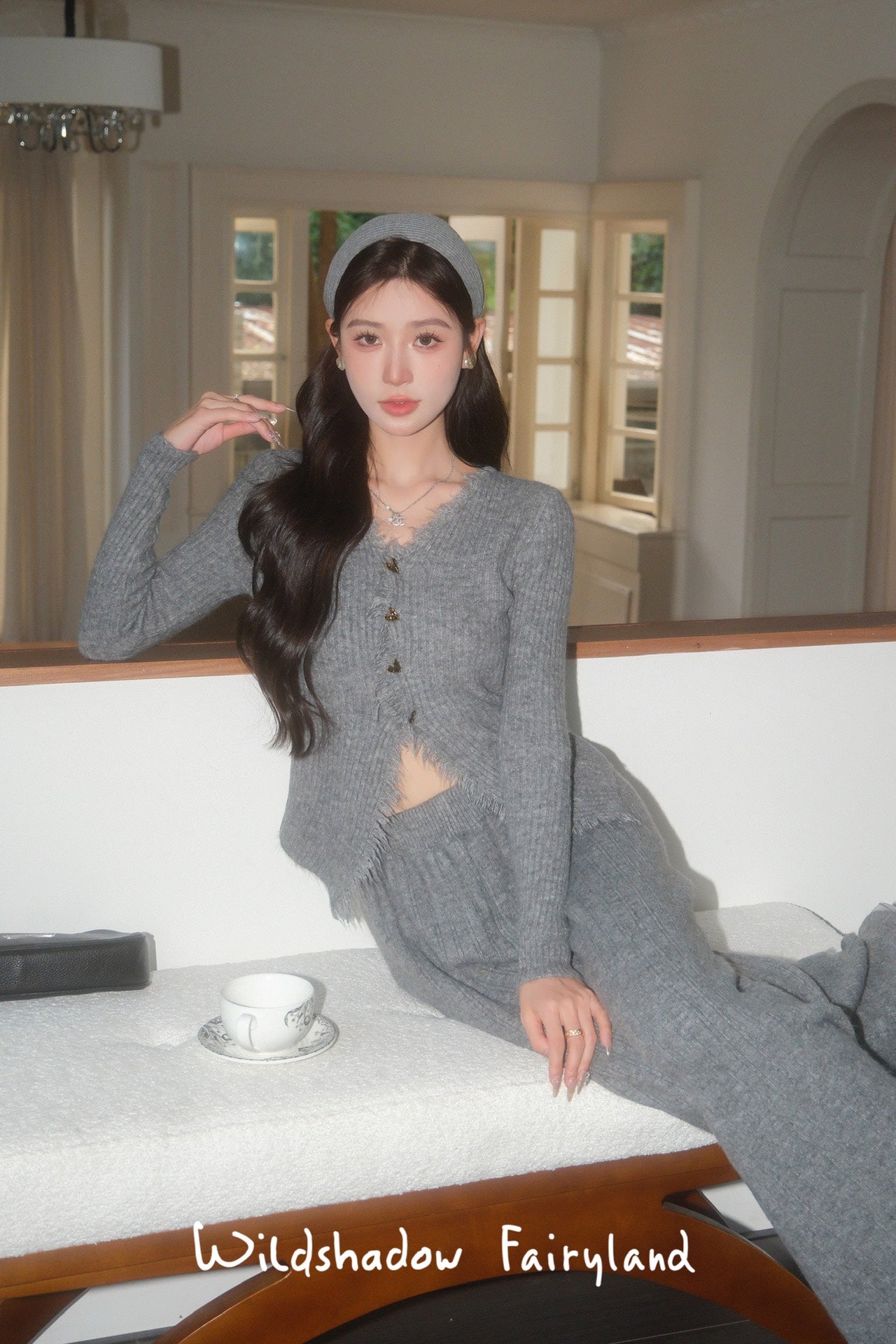 Wild Shadow v-neck Knit Set(2color)