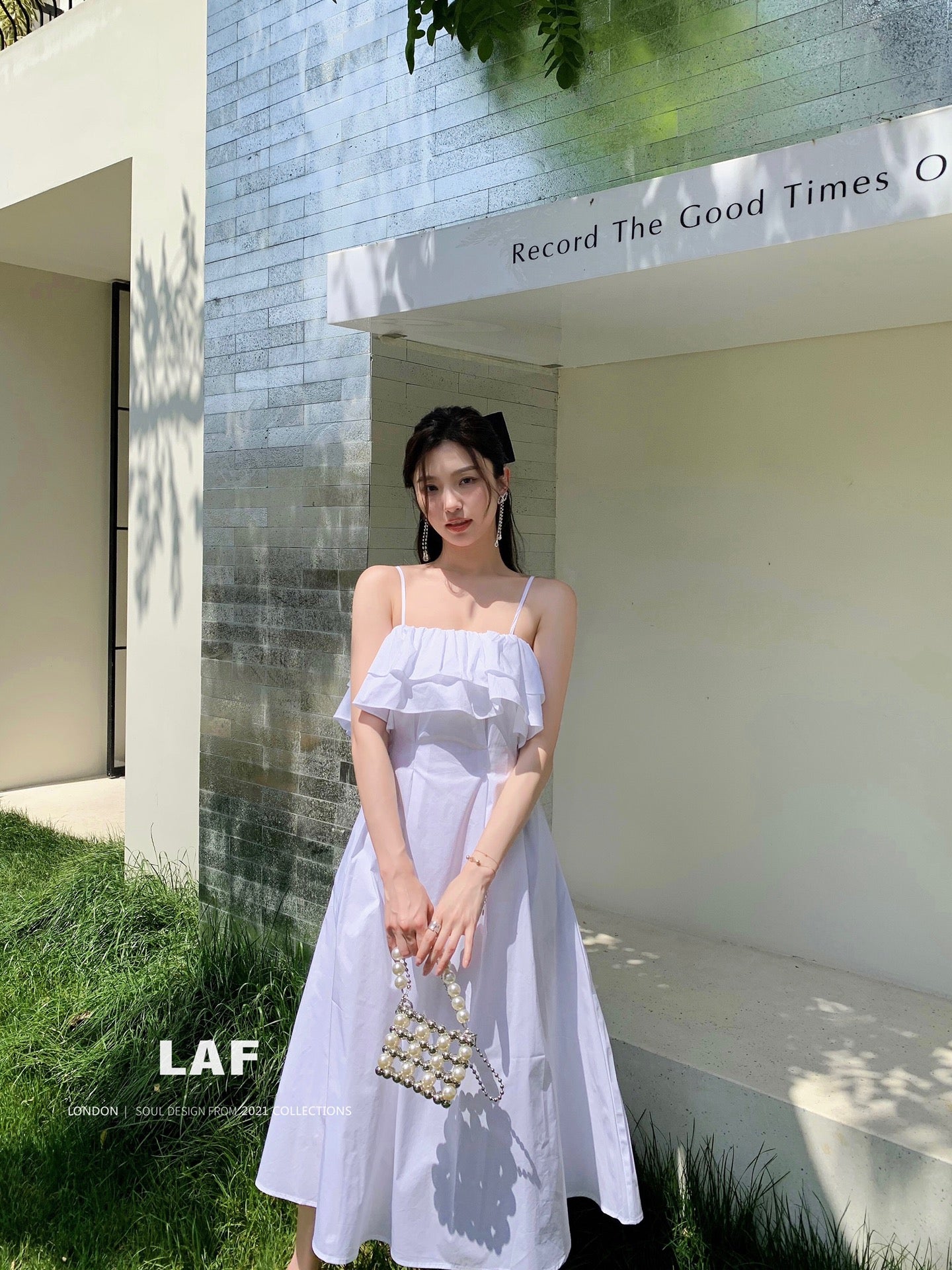 Lafreedom SALE LA220506 Off shoulder camisole dress (white)