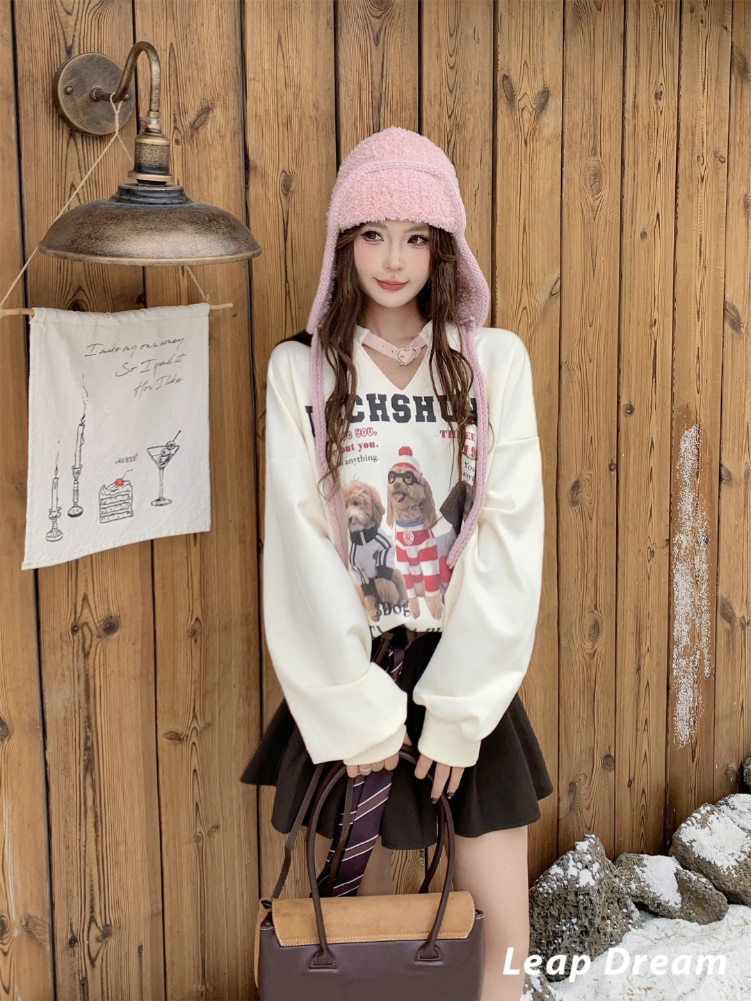 Leap Dream SALE ALD26017 Collarbone Snaps Print Sweatshirt