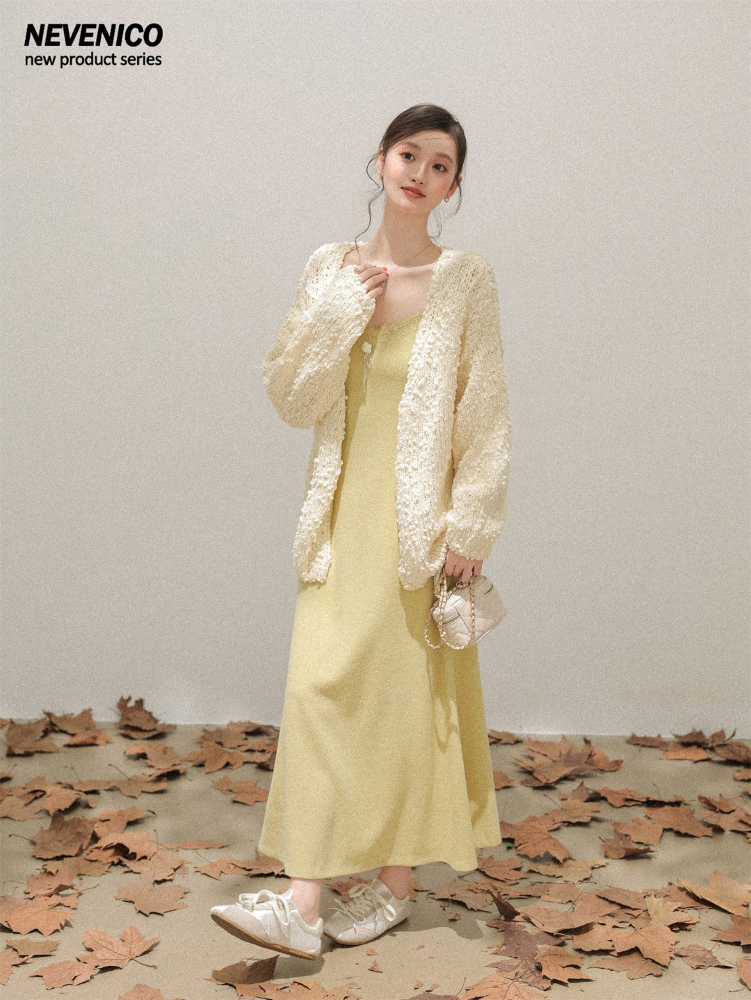 NeveNico SALE NN2510018 Chunky Hand-Crochet Cardigan