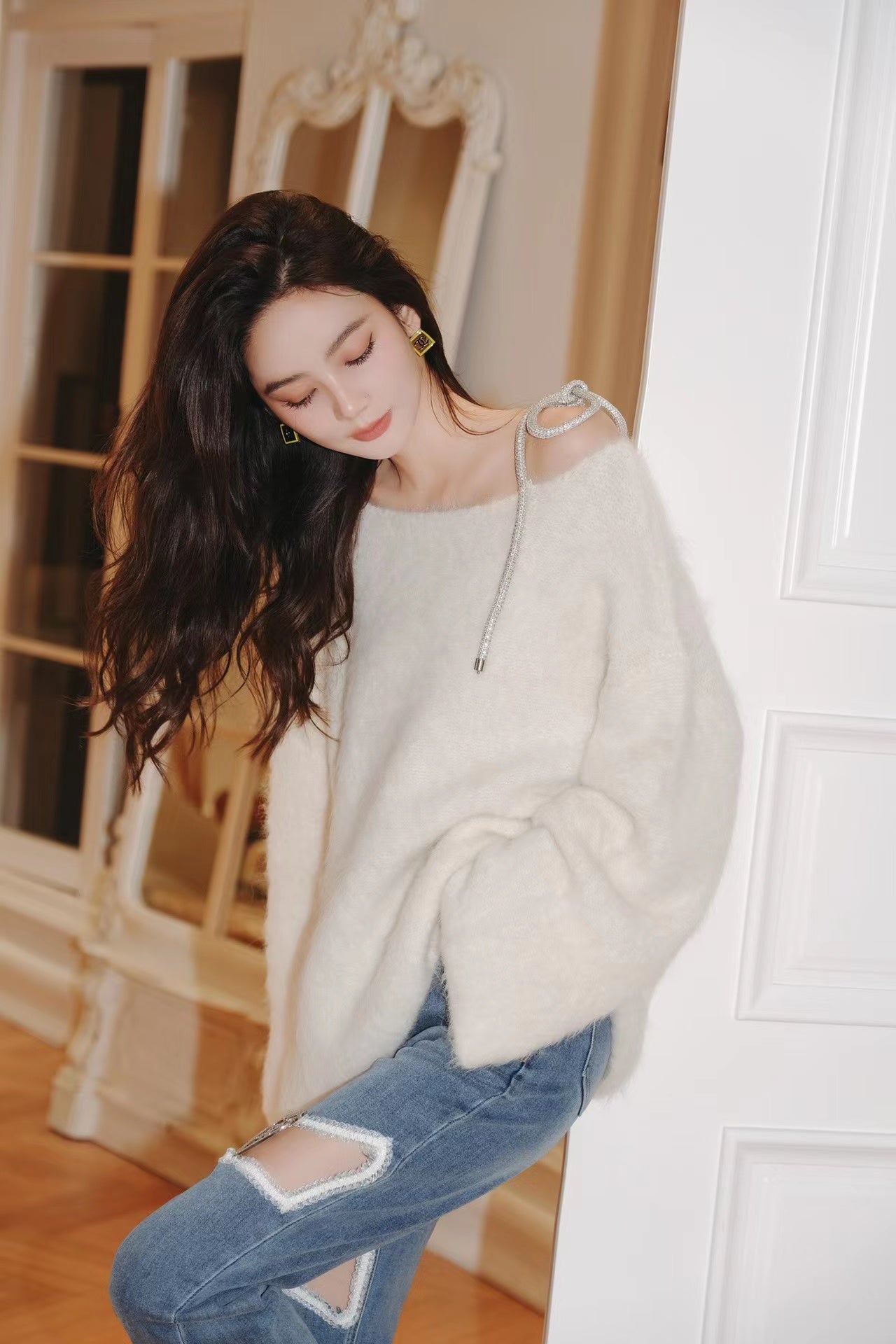 ROCHAROMA Off-Shoulder Bow Sweater(2color)