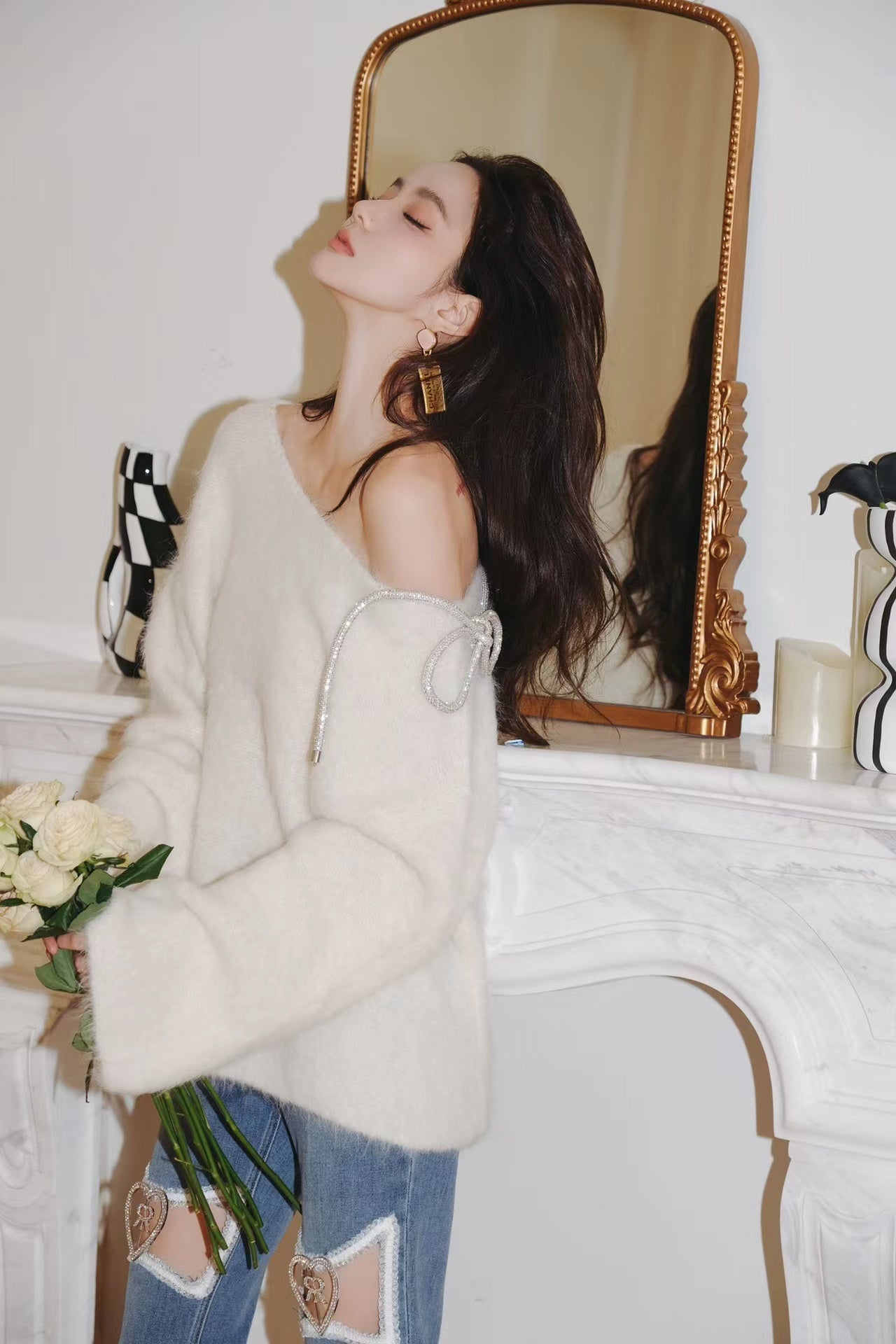 ROCHAROMA Off-Shoulder Bow Sweater(2color)