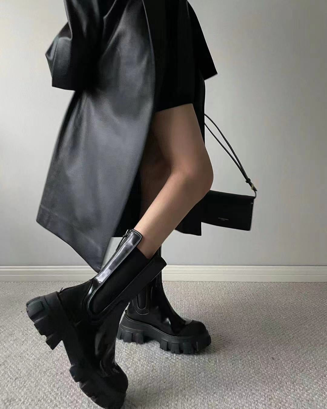 lost in echo Chelsea boots