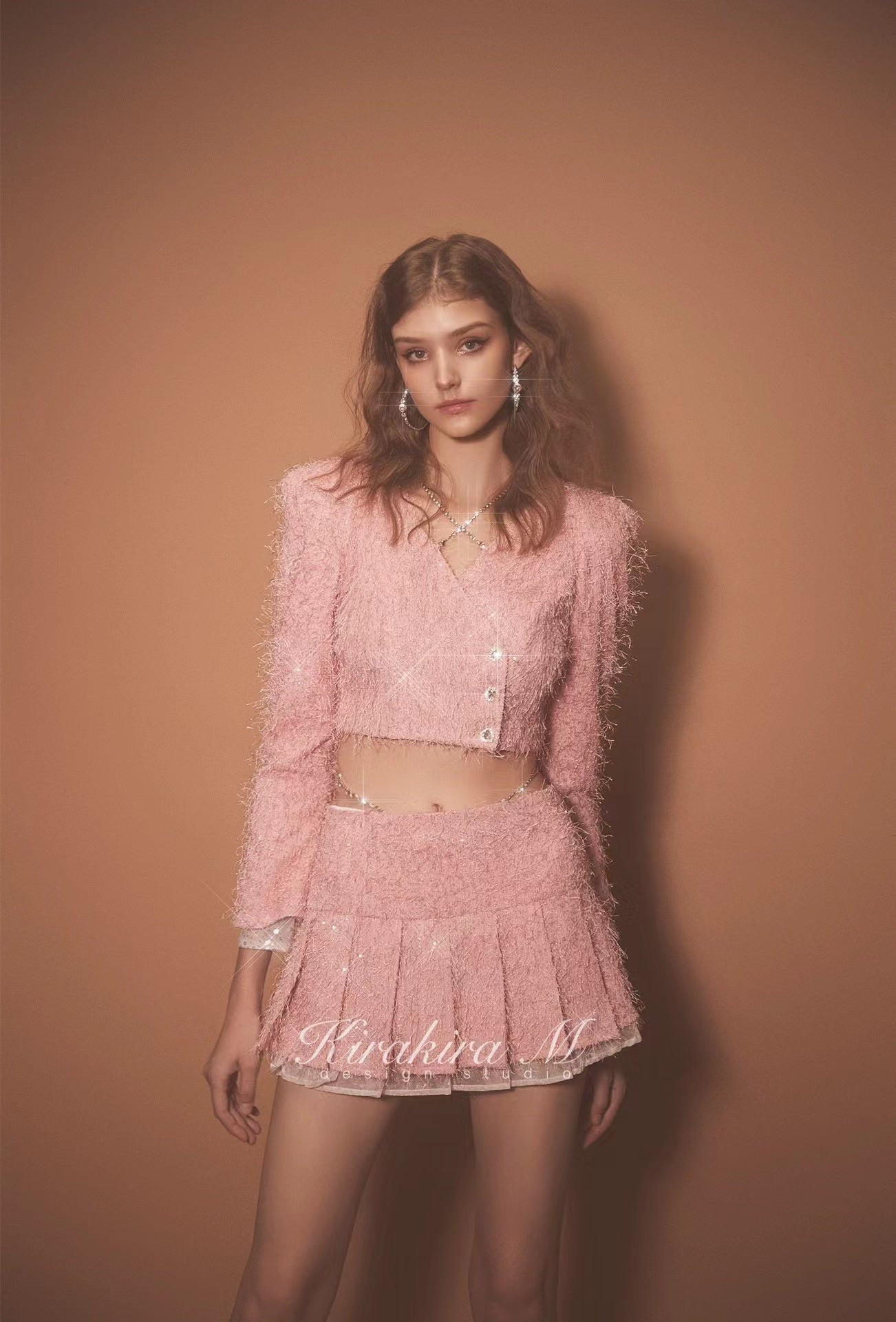 Kirakira.M Diamond Pink Feather Short Suit And Skirt