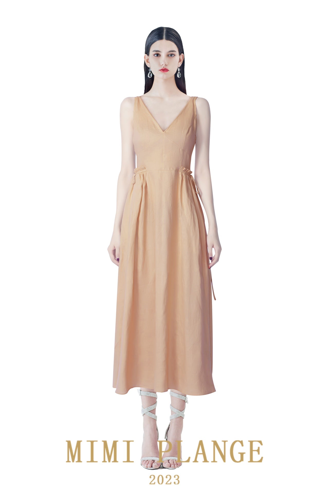 Mimi Plange V-neck linen dress