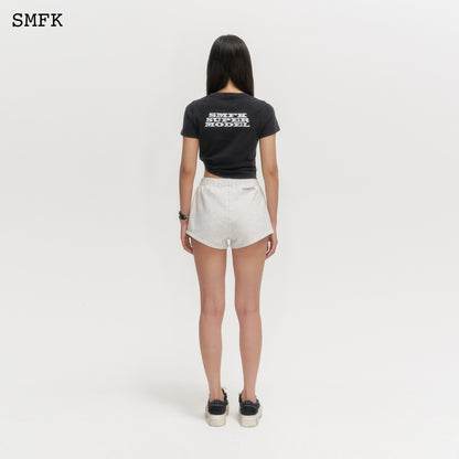 SMFK Model Skinny Tee